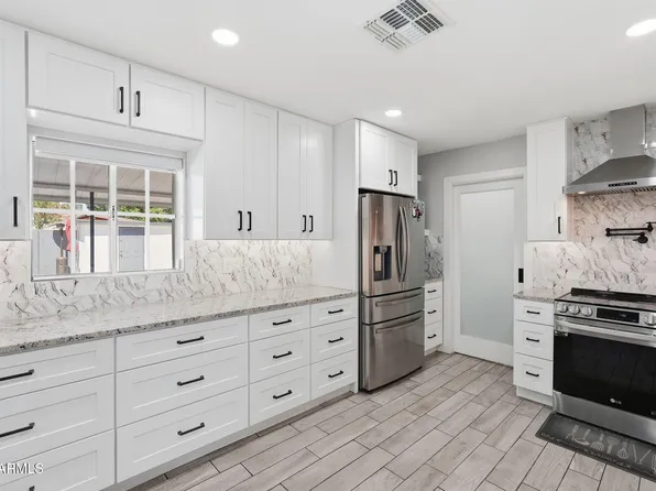 1832 E ENID Avenue, Mesa, AZ 85204