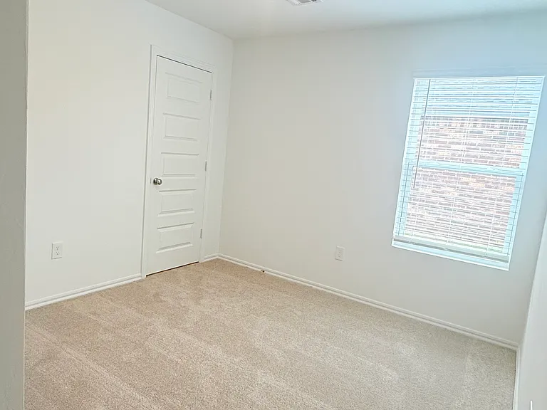 16217 Lovers Ln — Photo 16