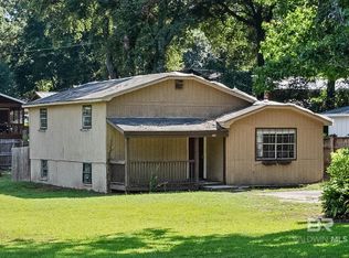 401 Frederick Ave, Fairhope, AL 36532
