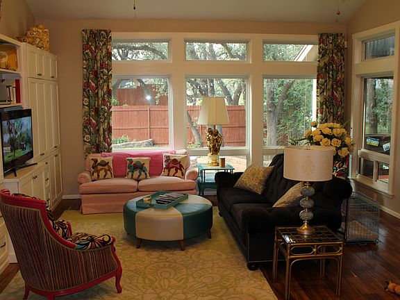 2nd image of 401 Park Oak