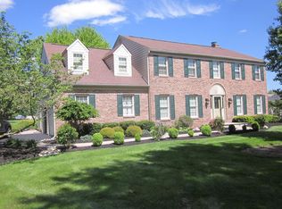 300 Holly Hill Rd, Richboro, PA 18954