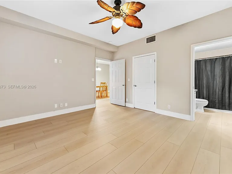 4802 Washington St #5 — Photo 13