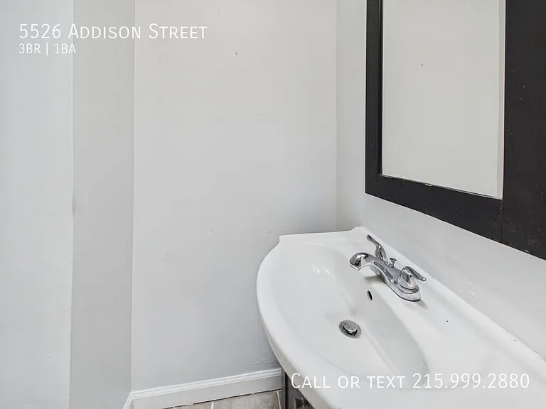 5526 Addison St — Photo 15