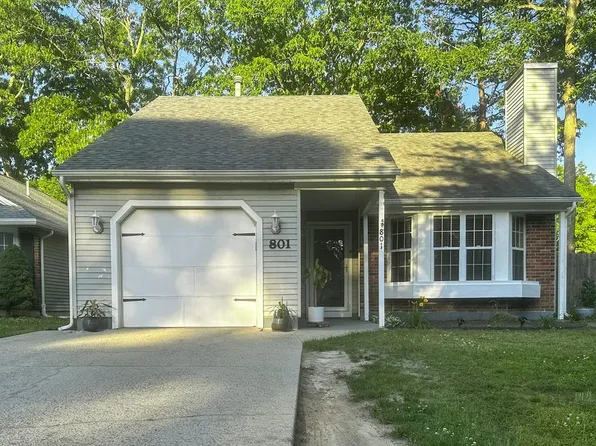801 E Eagle Point Pl, Absecon, NJ 08205