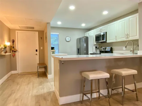 3010 N Course Dr APT 209, Pompano Beach, FL 33069