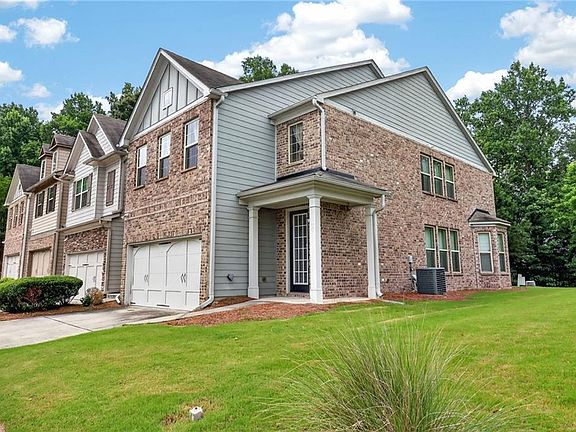 2nd image of 3302 Brockenhurst Dr