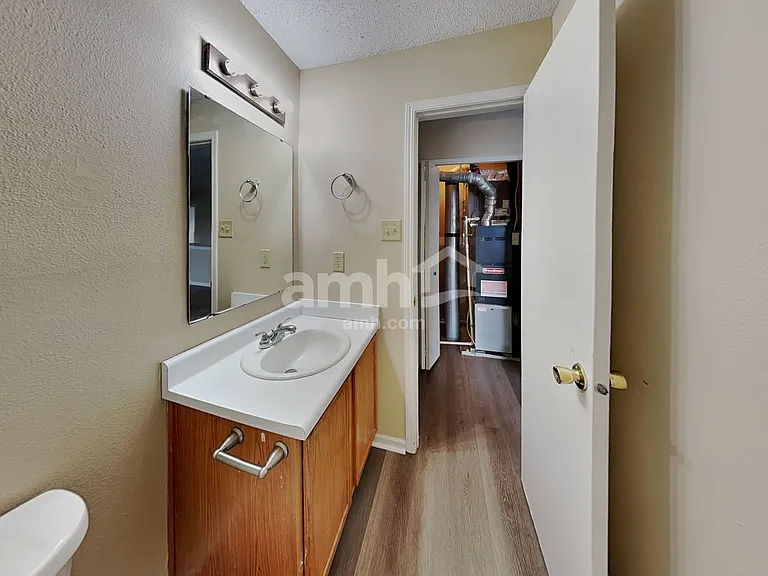 1939 Dutch Elm Dr — Photo 17