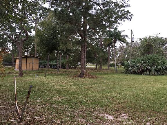 3rd image of 6703 Deland Avenue