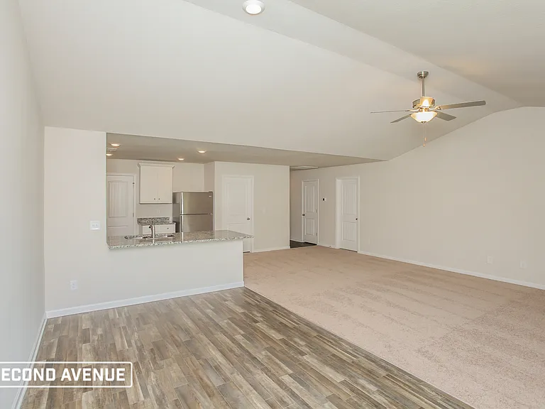 317 Greenwood Valley Ct — Photo 8