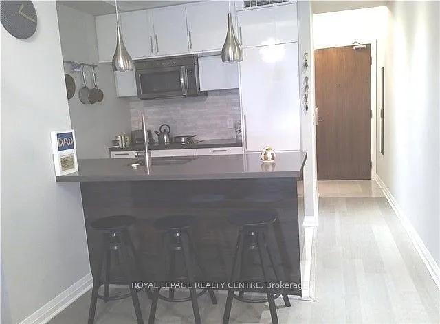 1 bed, $2,475 — Photo 3