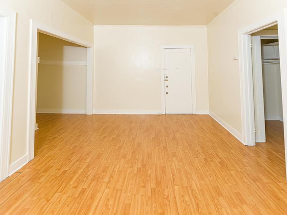3rd image of 1361 W Sunset Blvd