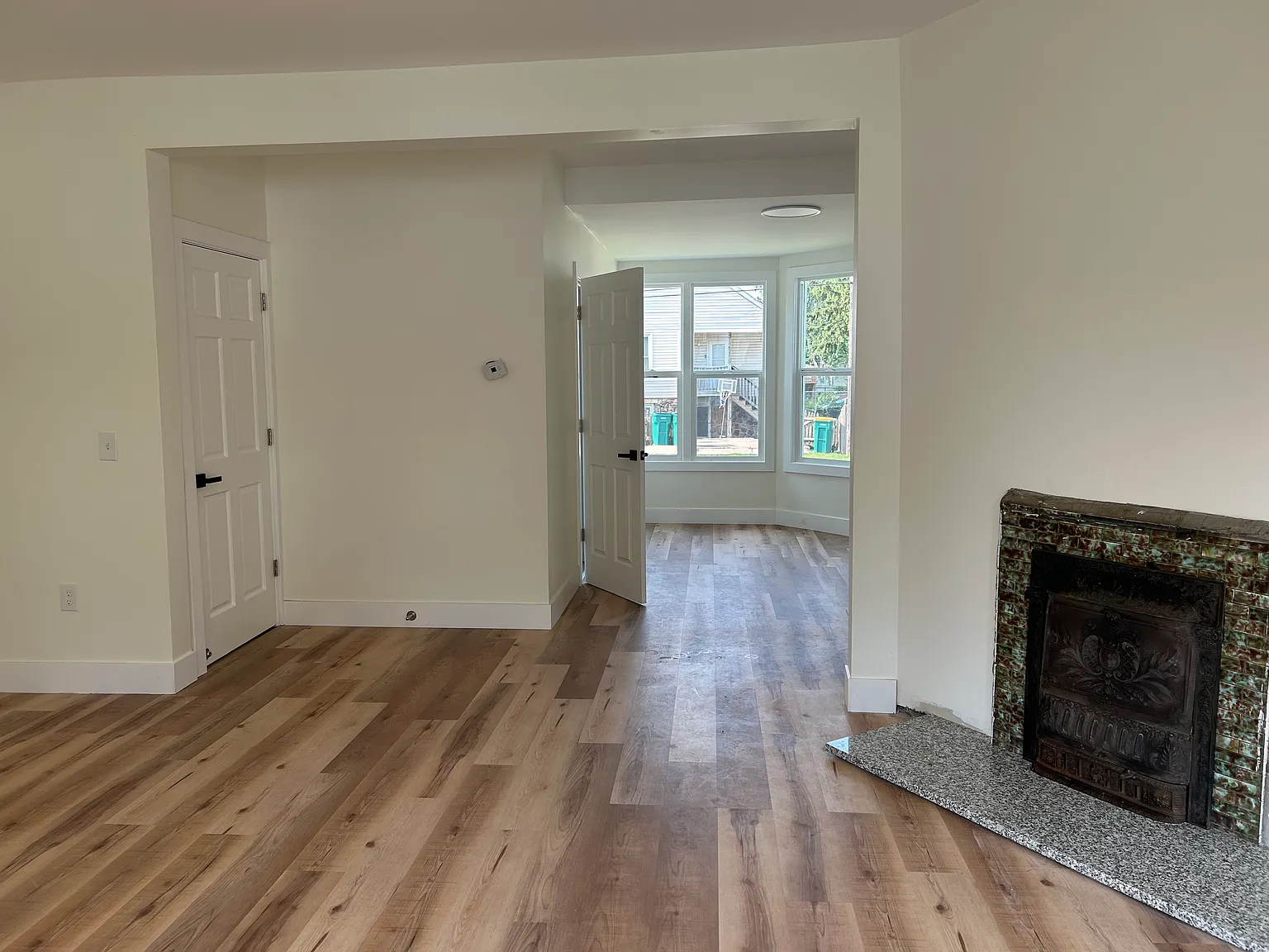 2 bed, 1400 sqft, $1,980 — Photo 3
