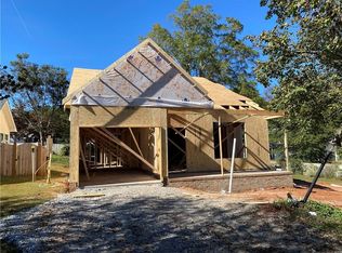 215 Plantation Dr, Pendleton, SC 29670