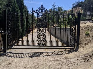 1089 Loma Ln, Simi Valley, CA 93063