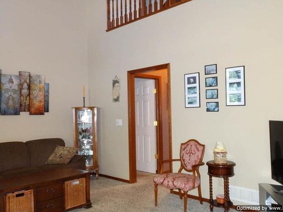 5th image of 142 Pine Hollow Cir