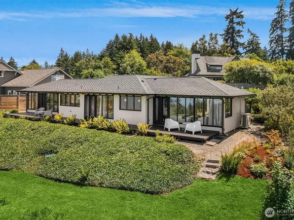 11505 103rd Avenue SW, Vashon, WA 98070