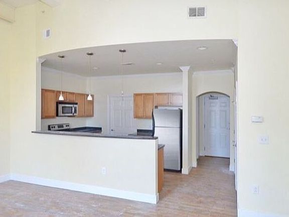 2nd image of 525 E Grace St APT 405