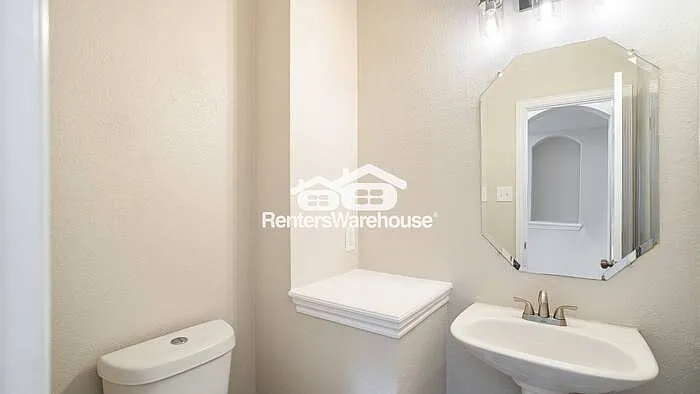 508 Lilac Ln — Photo 26