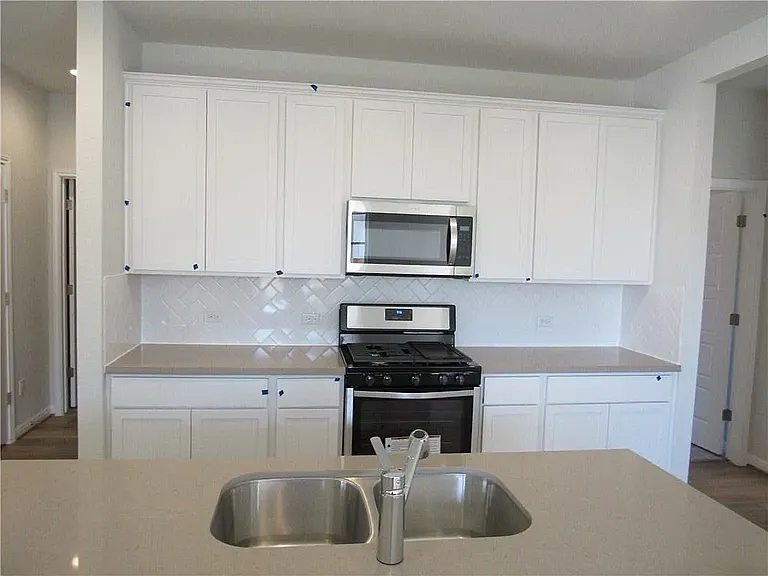 302 Cold Spring Loop — Photo 6