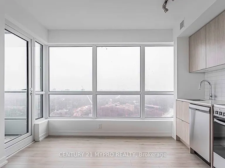 395 Bloor St E #2008 — Photo 10