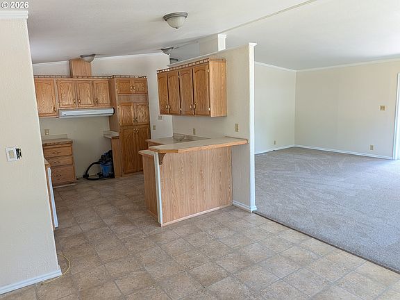 4th image of 608 N Mill St