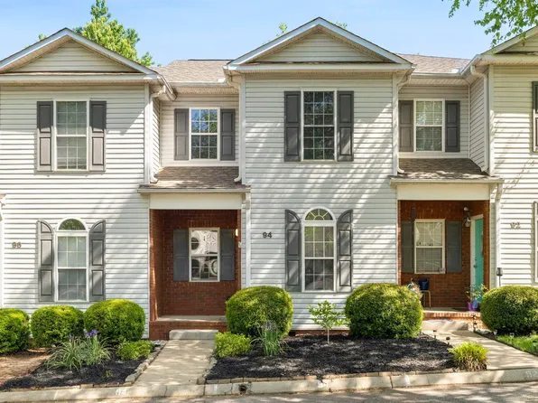 94 Huntress Dr, Greer, SC 29651