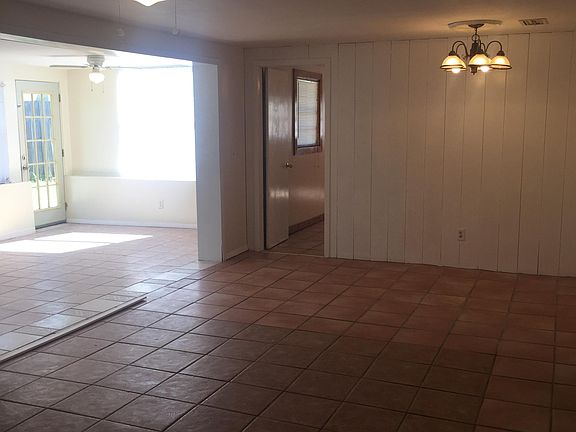 4th image of 4307 W Iowa Ave