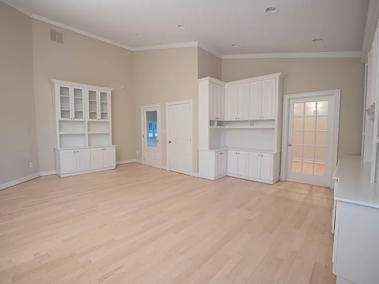 10805 S Glen Rd — Photo 38