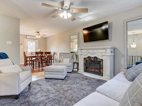 4th image of 1835 Sedgewick Dr
