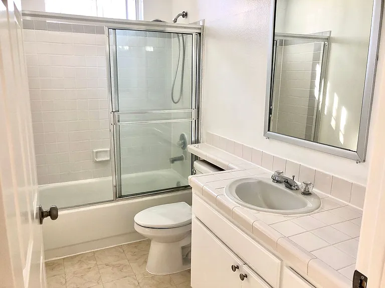 9919 Sepulveda Blvd — Photo 5