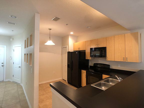 2nd image of 11368 ESTANCIA VILLA Drive #505