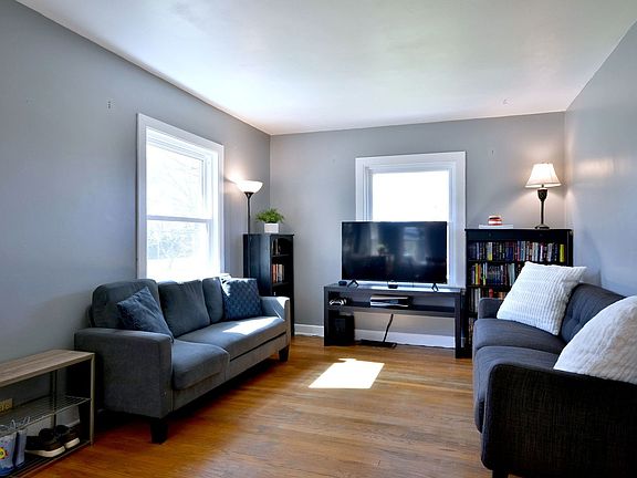 2nd image of 50 E Sunset Ave