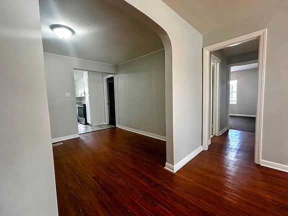 3rd image of 1440 S Gadsden St #1