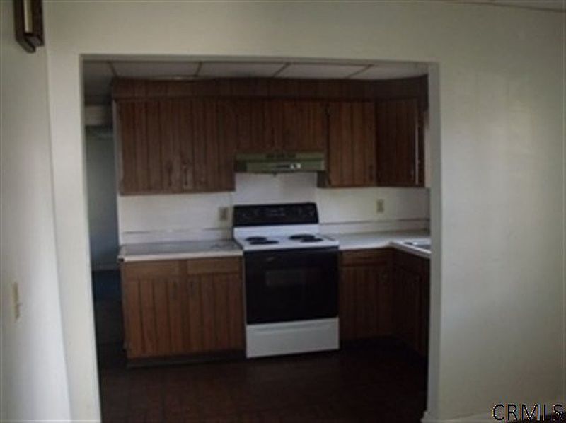 5th image of 18 GLEN Street