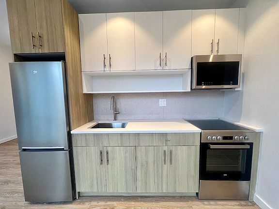 2nd image of 333 Linden Blvd #3I