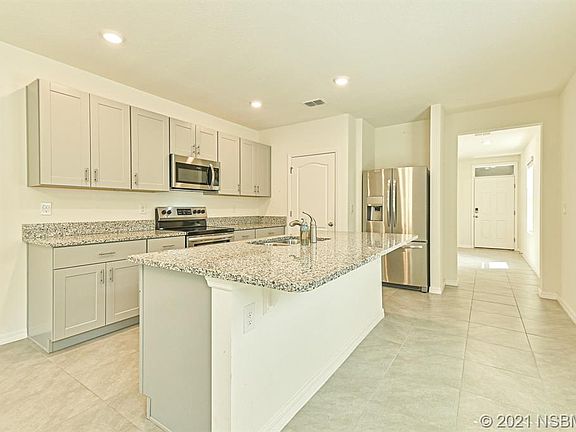 4th image of 220 Caryota Ct