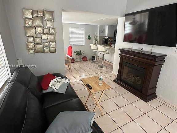 5th image of 1515 NE 171st St