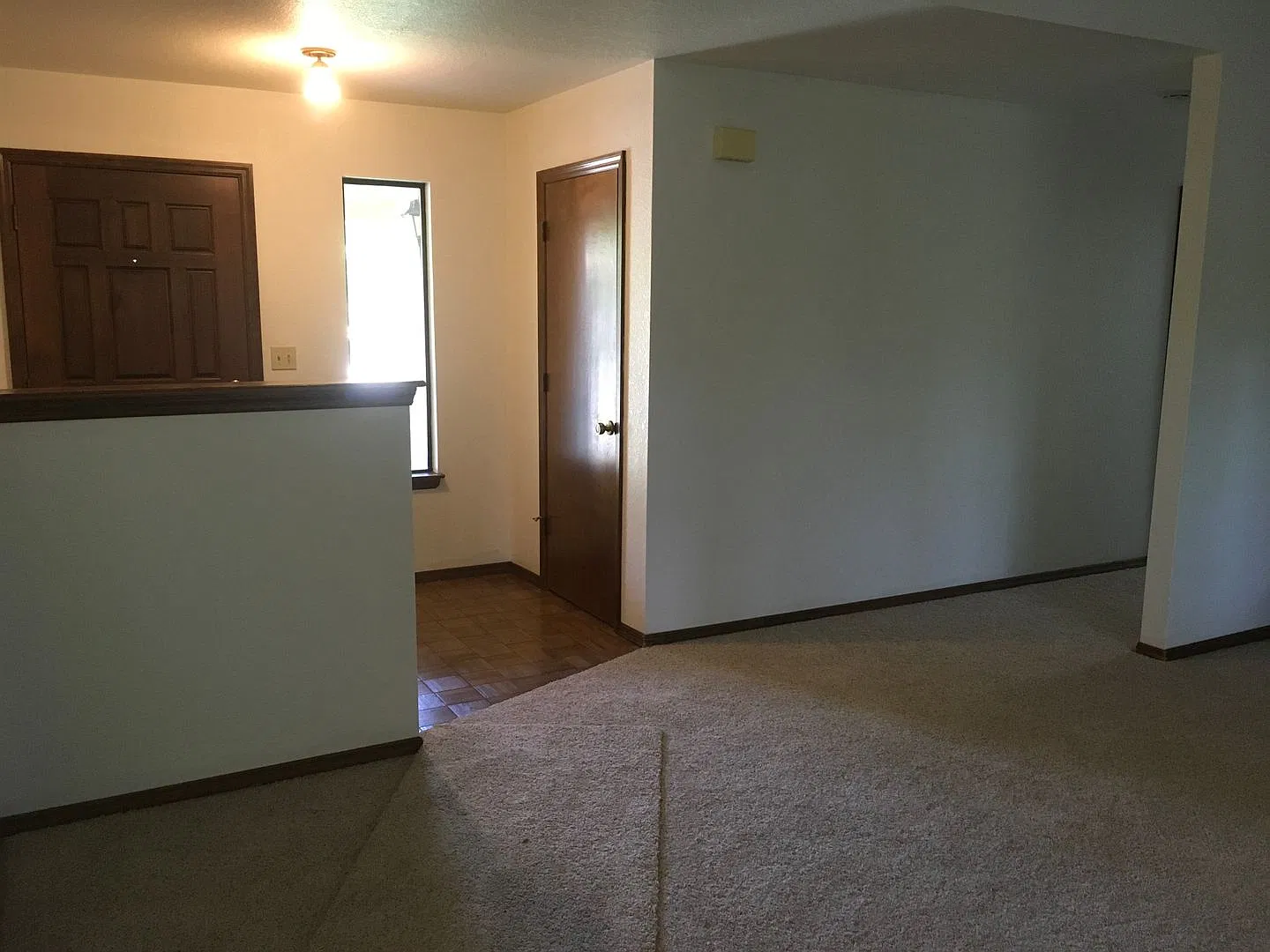 Arroyo Manor 3 Bedroom- Large Fenced Yard! — Photo 3