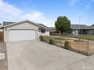 1342 E Greens Loop, Moses Lake, WA 98837