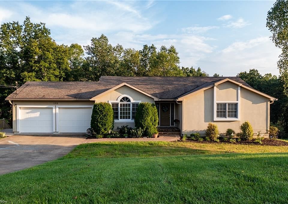 1st image of 139 Ashmore Cir