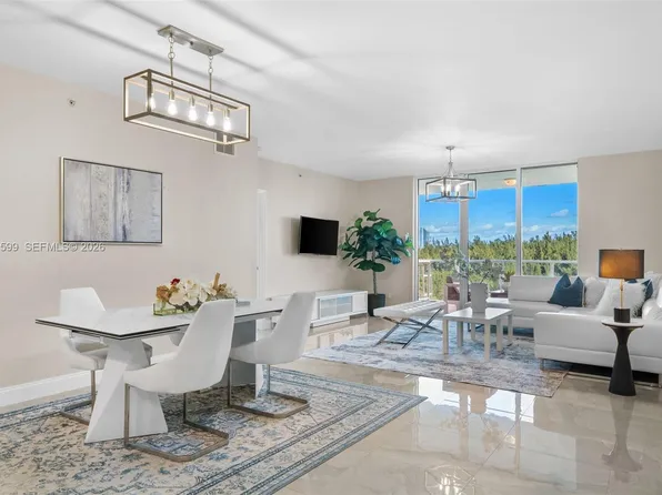 14951 Royal Oaks Ln APT 701, North Miami, FL 33181