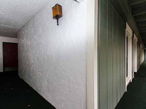4th image of 8789 Como Lake Dr