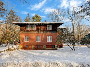 108 Sweet Fern Ln, Buck Hill Falls, PA 18323