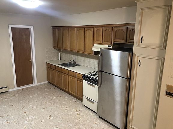2nd image of 3130 44th St