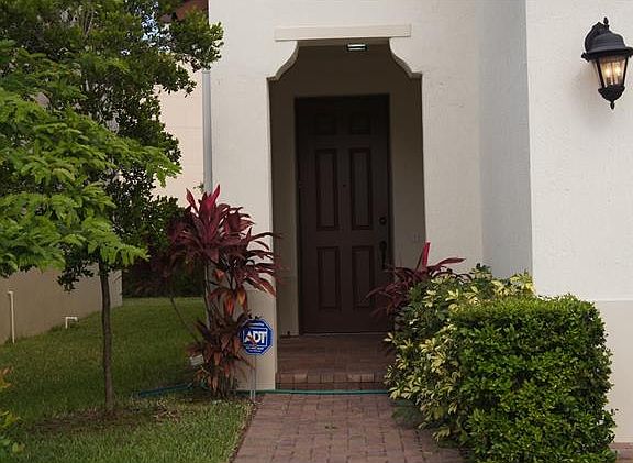 3rd image of 8737 NW 146 Ln