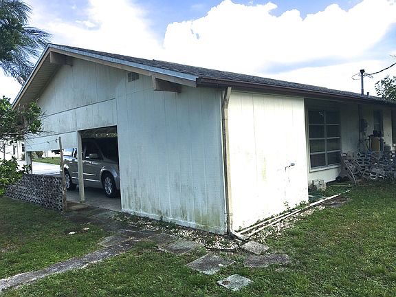 5th image of 200 San Carlos Ave