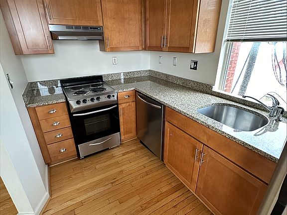 5th image of 815 King St APT 4D
