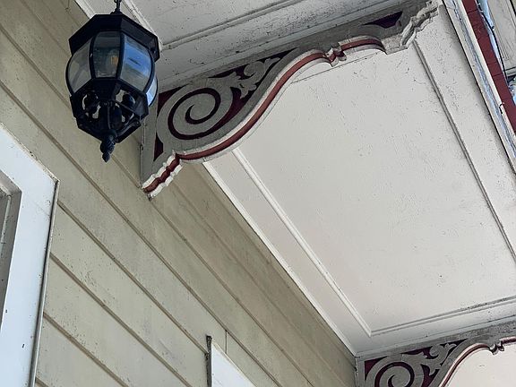 2nd image of 721 Kerlerec St