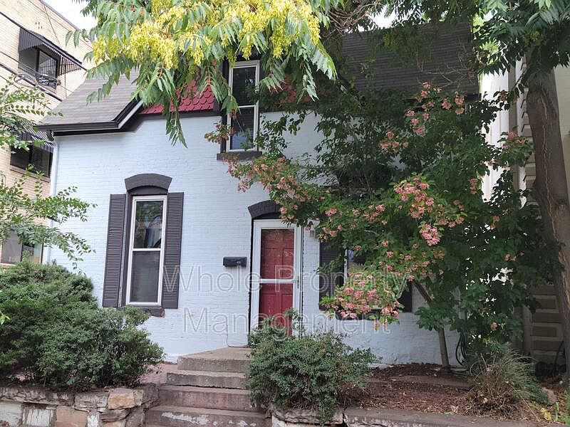 1st image of 623 E 11th Ave