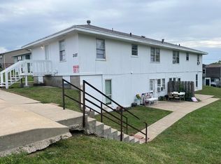 Arena-2117, Topeka, KS 66605